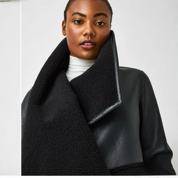 Spanx Fleece & Faux Leather Long Wrap Jacket In Very Very
Black Size Small NEW - Picture 3 of 10